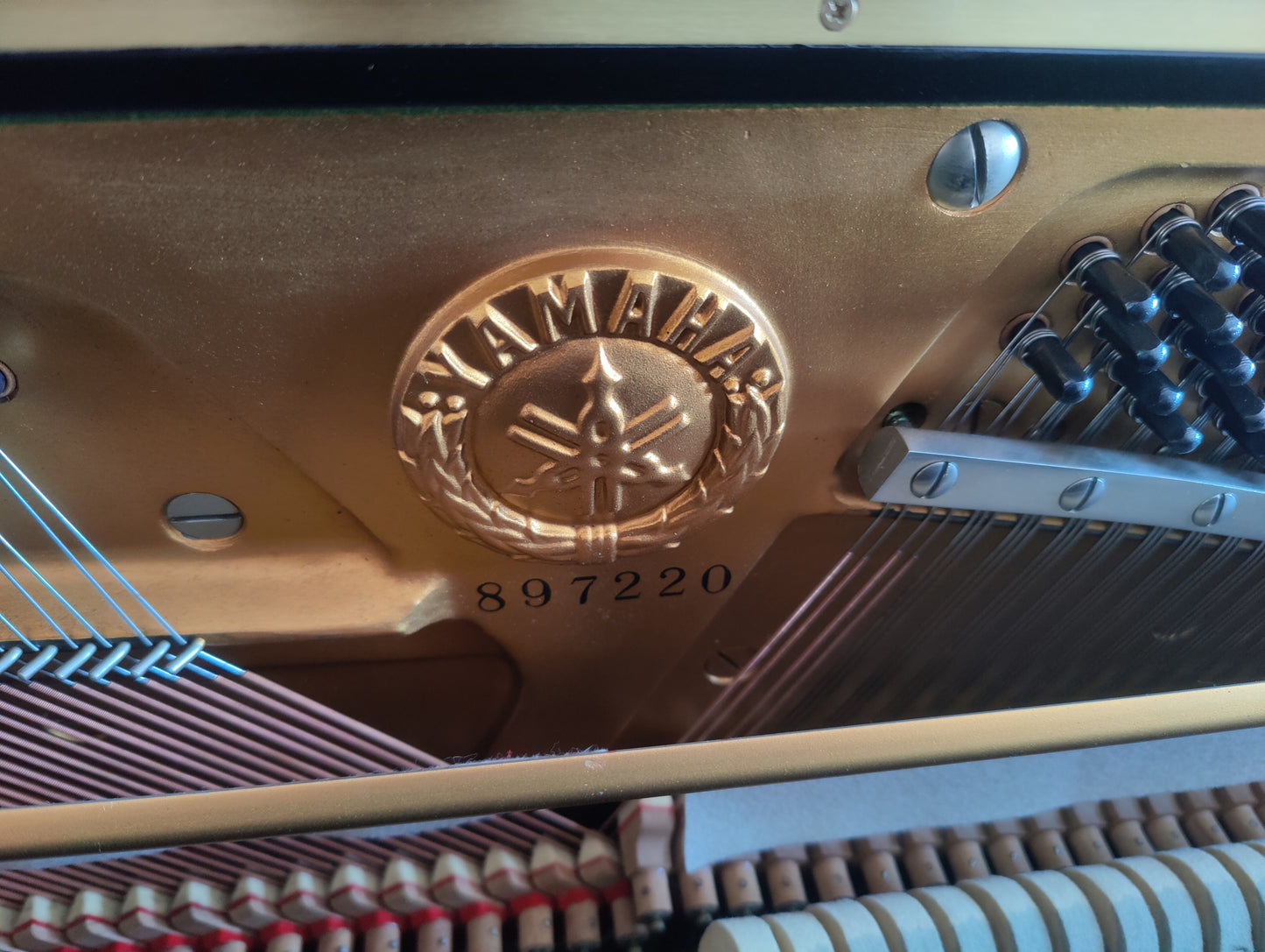 Yamaha U1 Klavier in schwarz 121cm Bj.1969