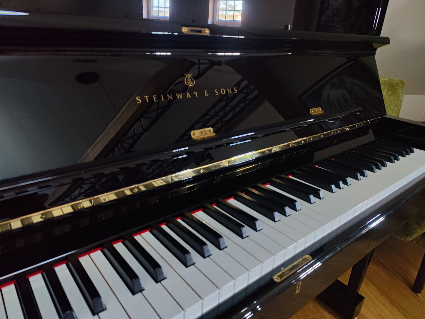 Steinway K-132 Klavier - Wenig gespielt, BJ 2016 mit MwSt