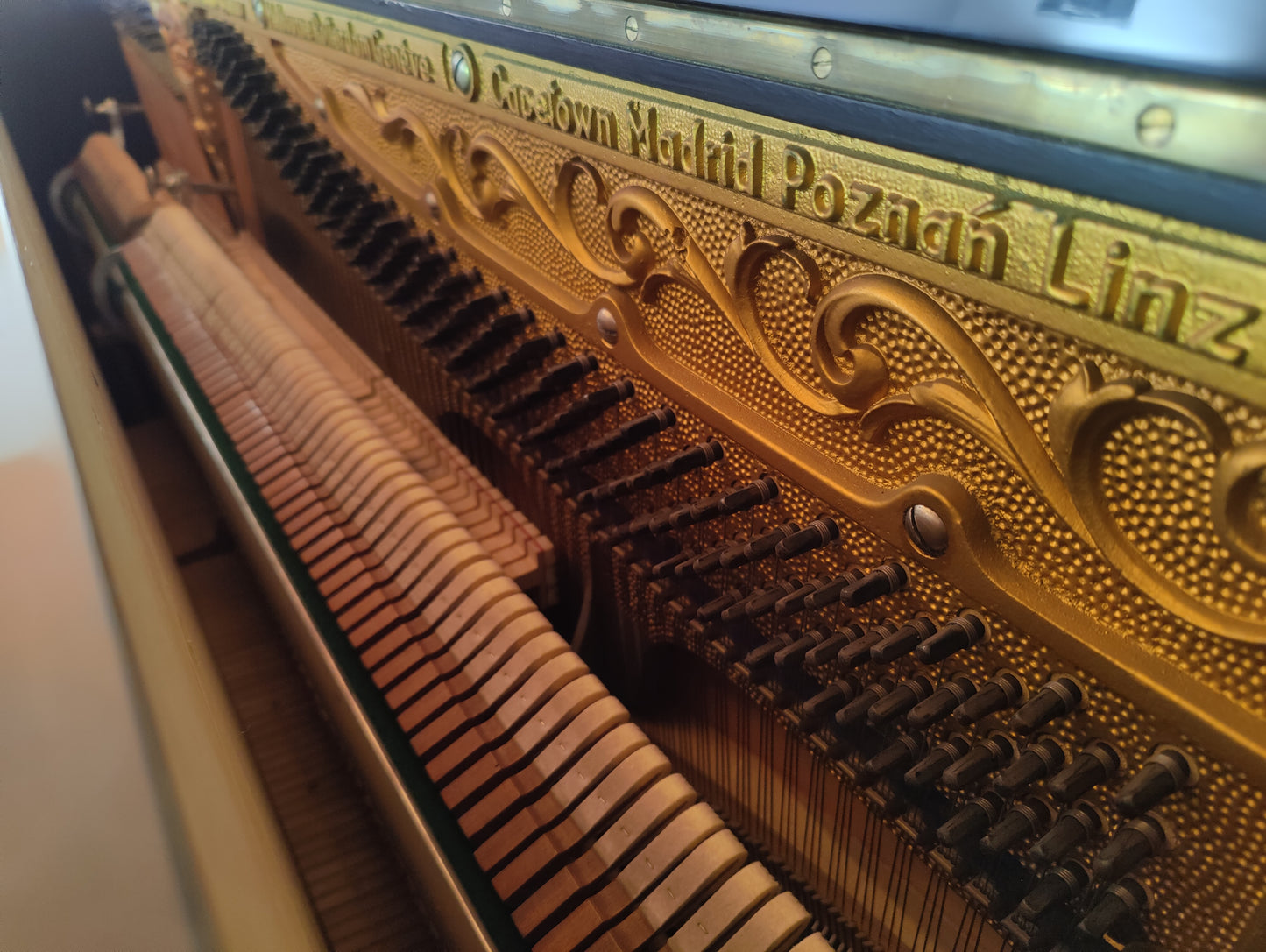 August Förster Klavier Original Zustand Sehr wenig gespielt