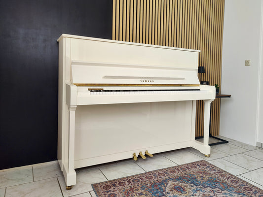 Yamaha Klavier in weiß P121 von 2009