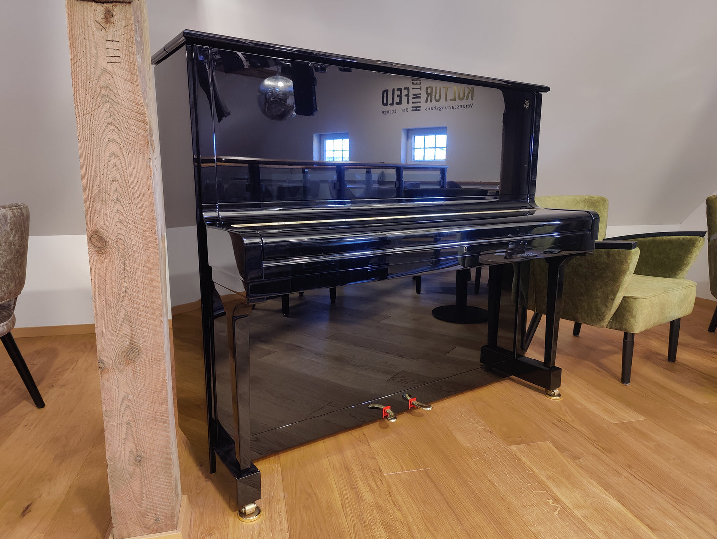 Steinway K-132 Klavier - Wenig gespielt, BJ 2016 mit MwSt