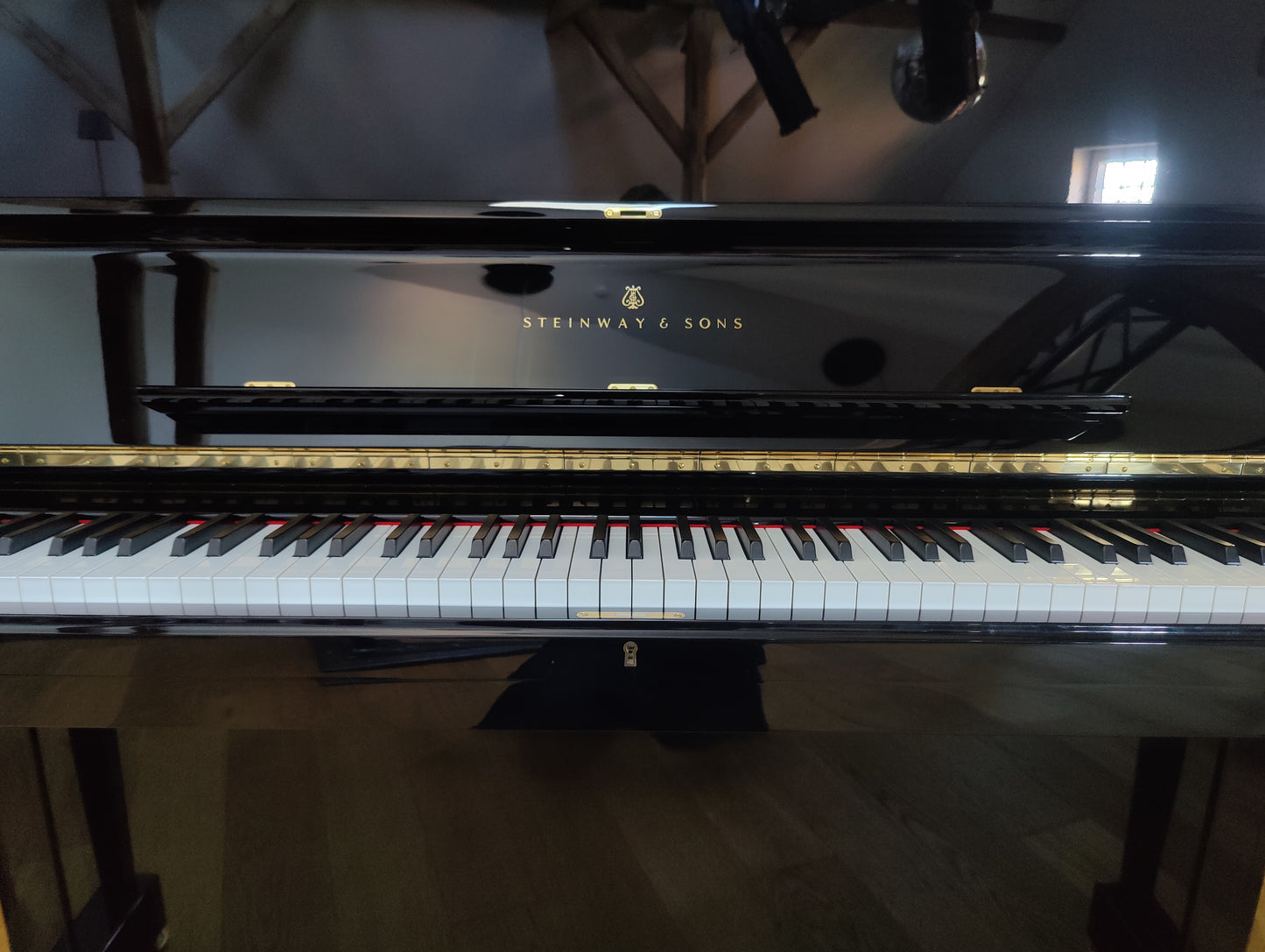 Steinway K-132 Klavier - Wenig gespielt, BJ 2016 mit MwSt