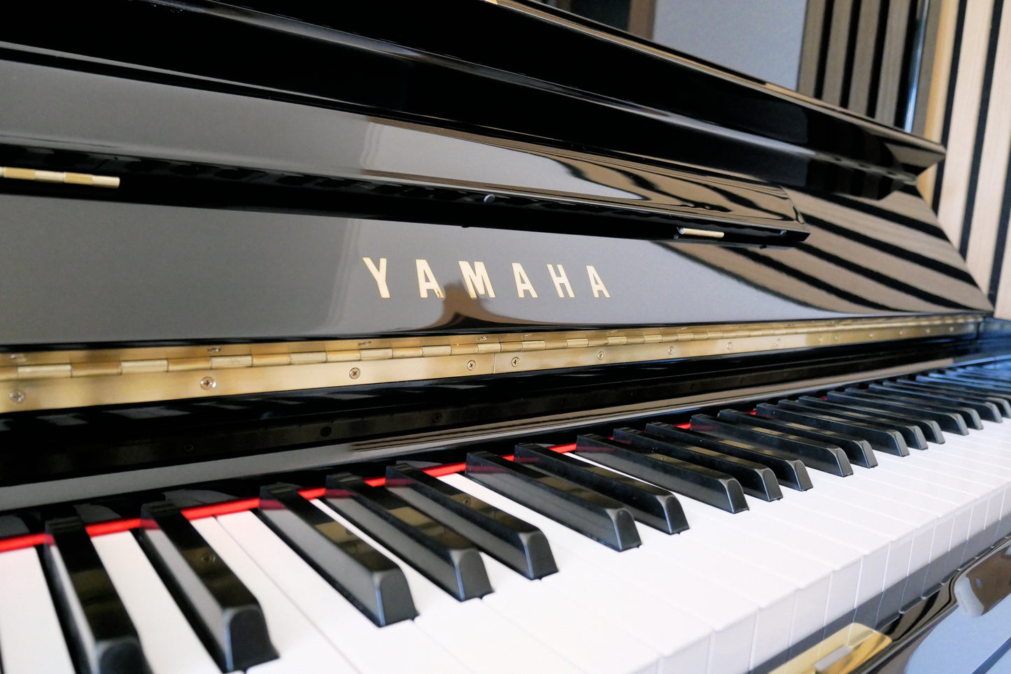 Yamaha U3 Klavier schwarz 131cm