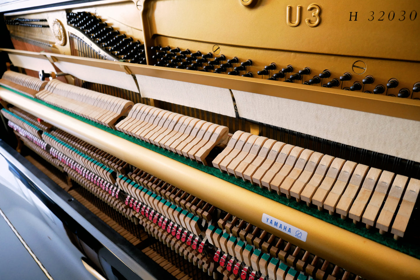 Yamaha U3 Klavier schwarz 131cm