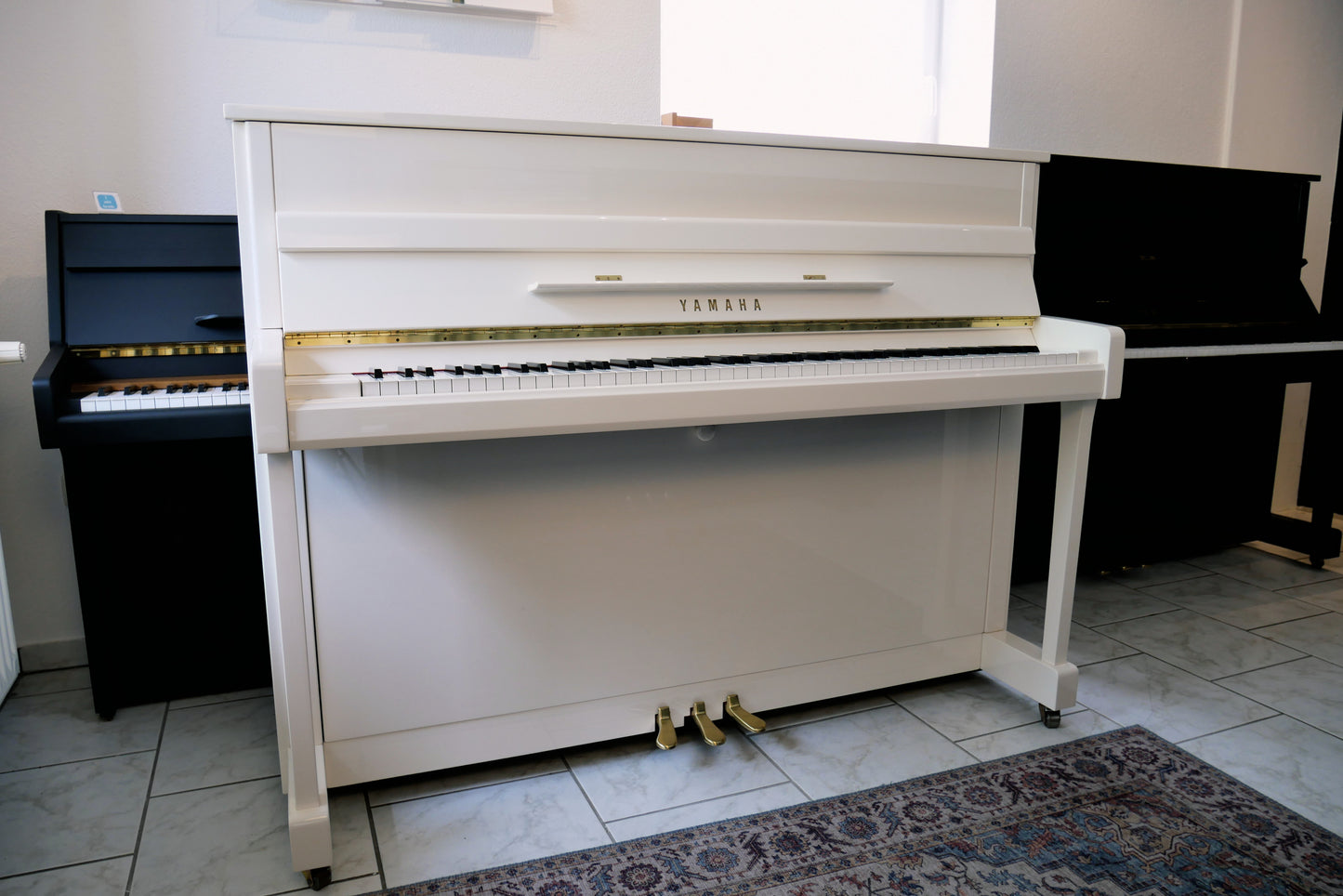 Yamaha B2 PWH in weiss BJ. 2011