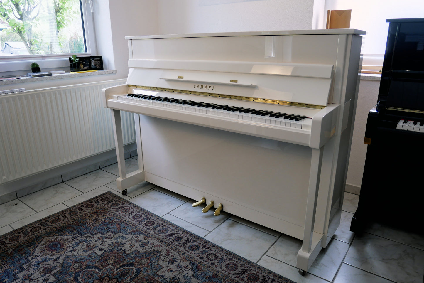 Yamaha B2 PWH in weiss BJ. 2011