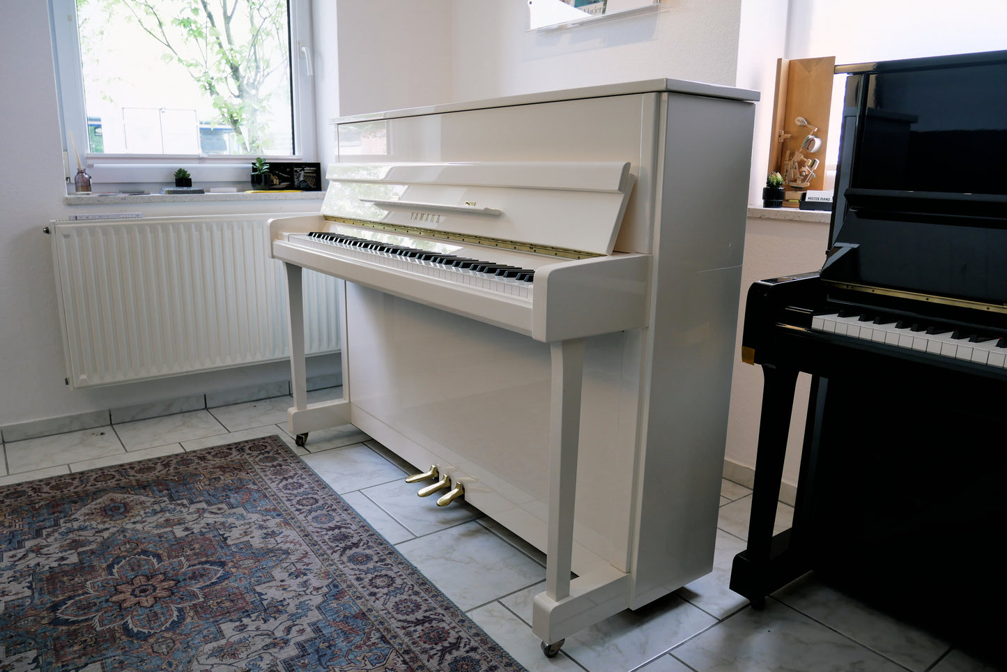 Yamaha B2 PWH in weiss BJ. 2011