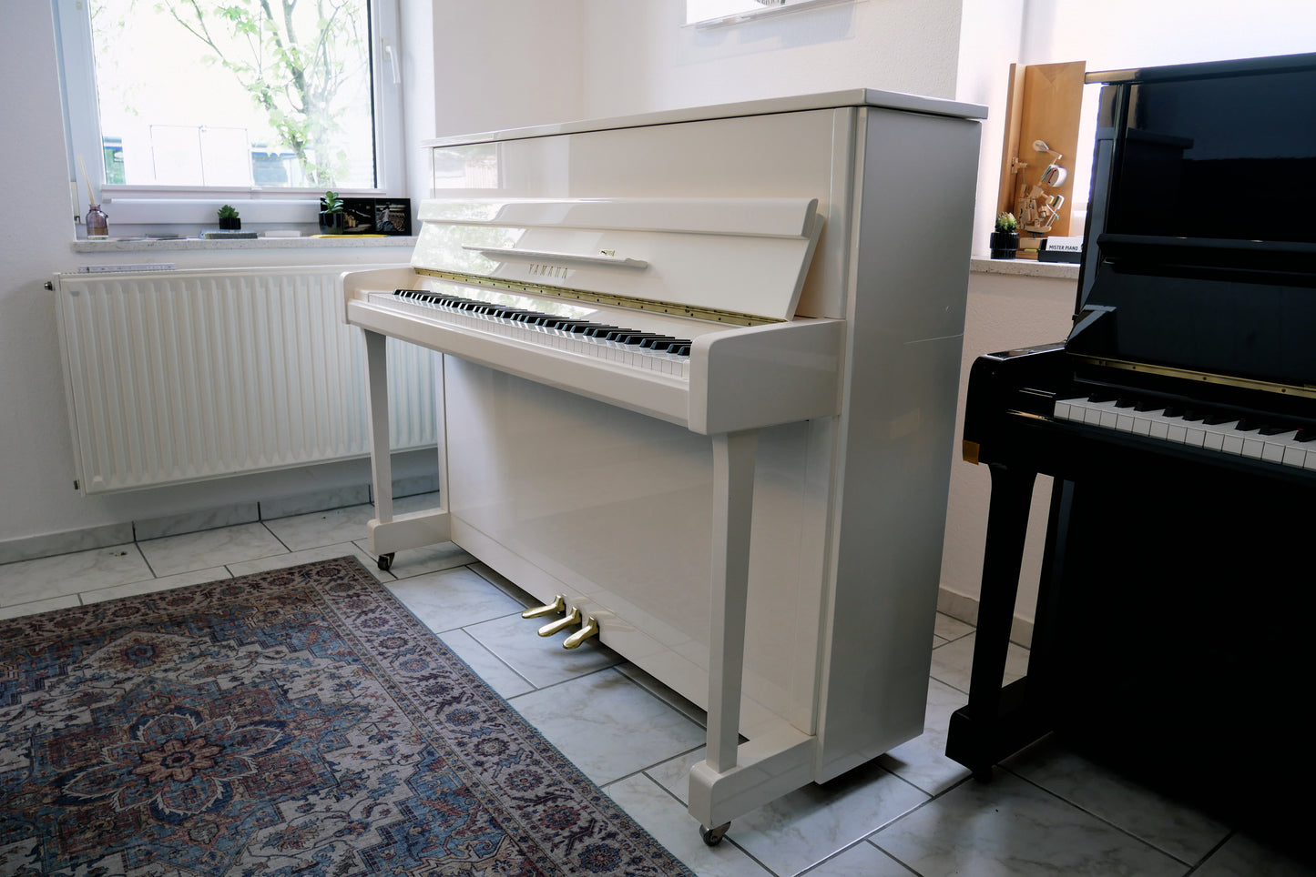 Yamaha B2 PWH in weiss BJ. 2011