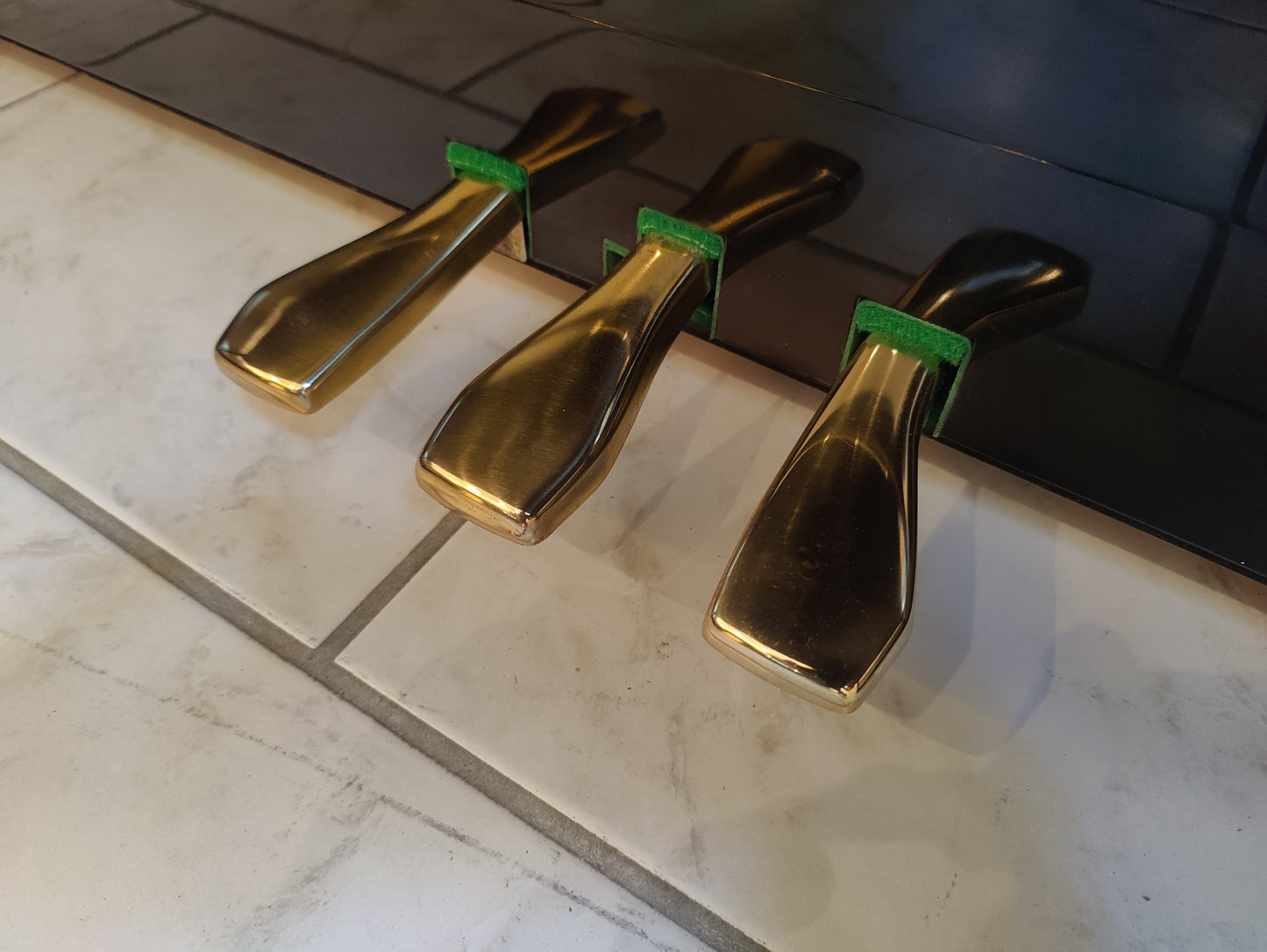 Yamaha U1 Klavier in schwarz 121cm Bj.1983