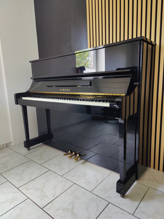 Yamaha YM10 ähnlich zum Yamaha U1